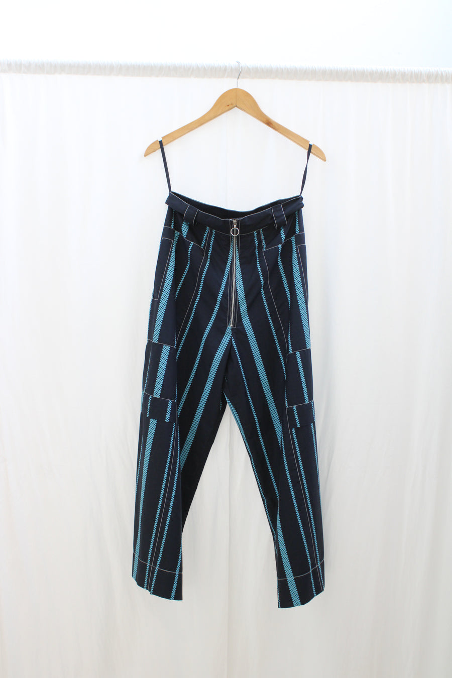 Straight pants/M